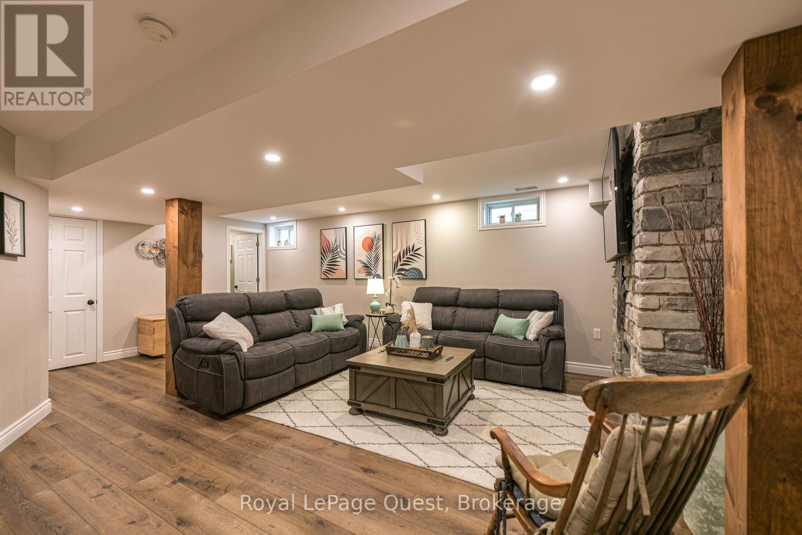 Photo 15 of 46 Courtney Crescent, Orillia ON