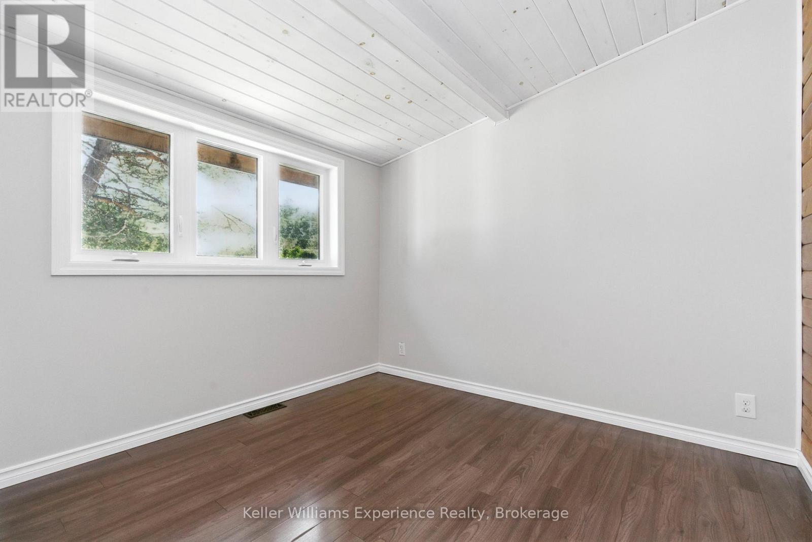 Photo 16 of 144 Bay Street, Tay ON