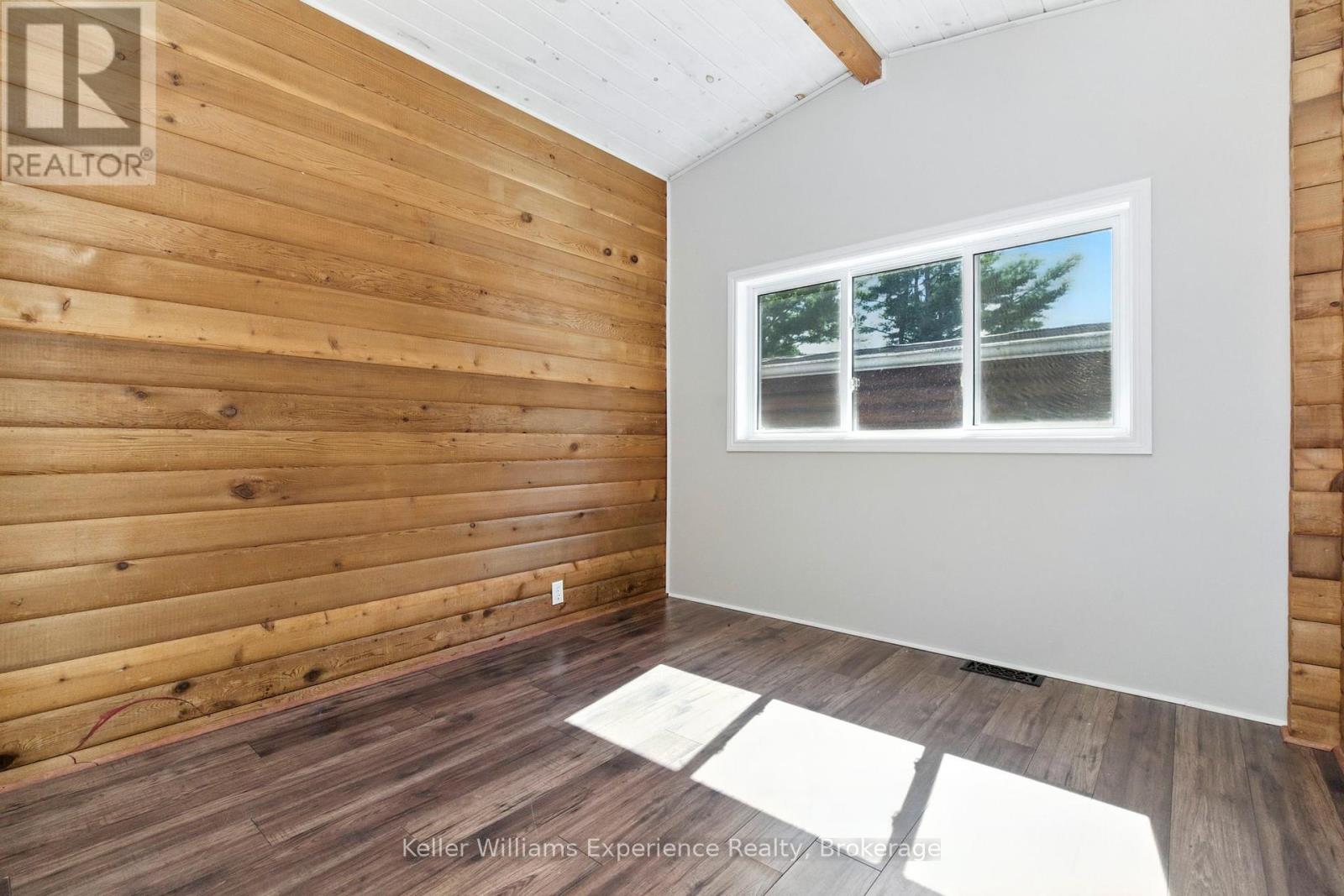 Photo 18 of 144 Bay Street, Tay ON