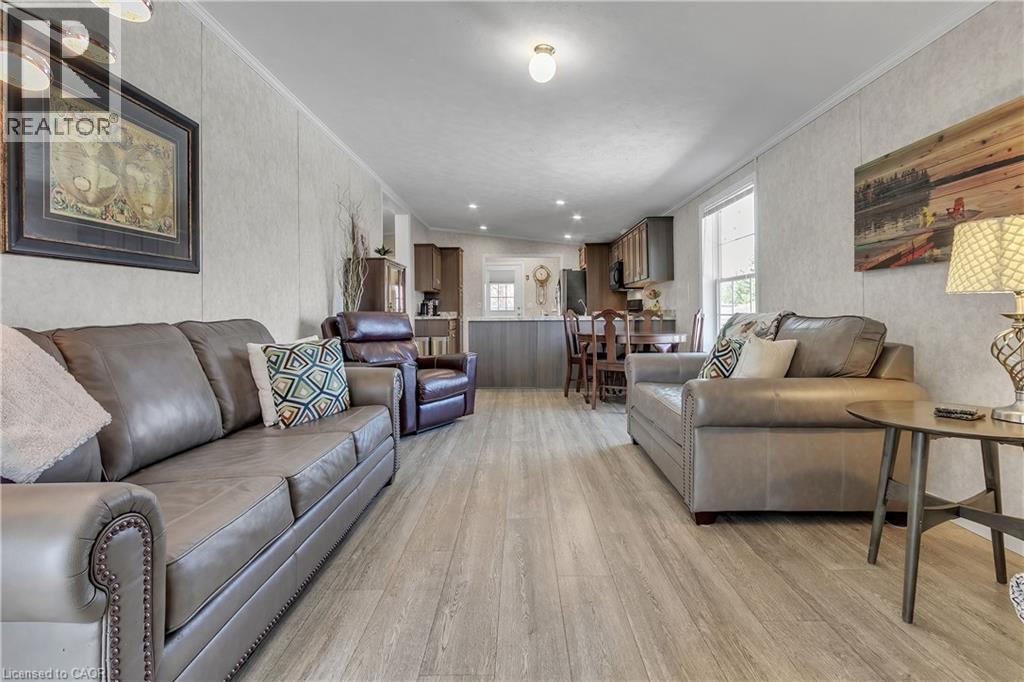 Photo 14 of 70 Park Lane, Hamilton ON