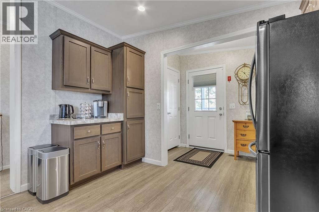 Photo 12 of 70 Park Lane, Hamilton ON