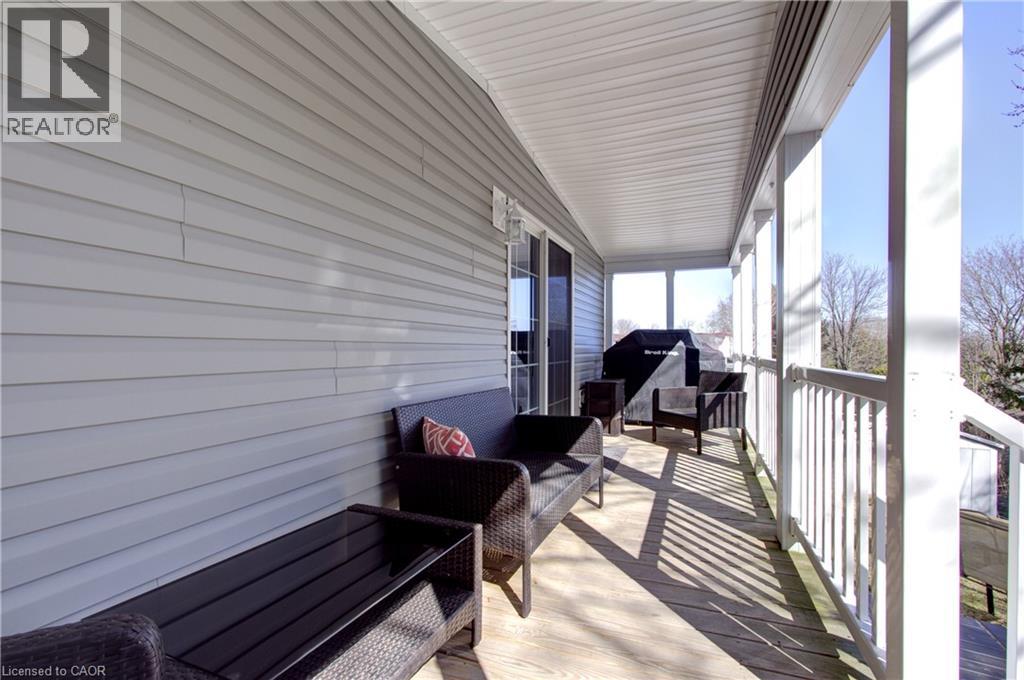 Photo 43 of 70 Park Lane, Hamilton ON