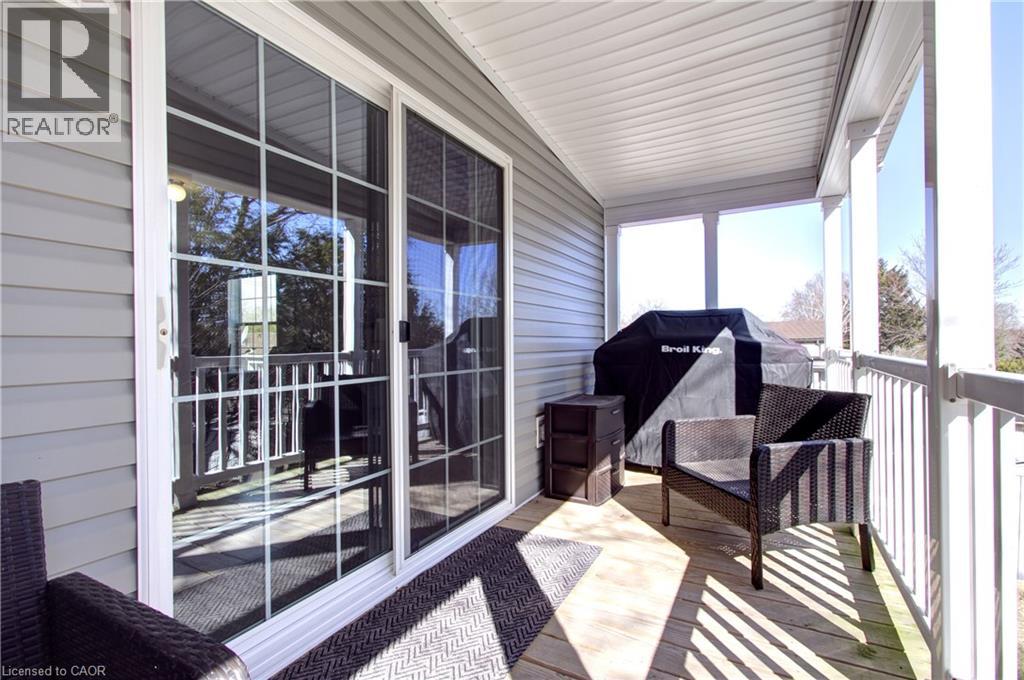 Photo 23 of 70 Park Lane, Hamilton ON
