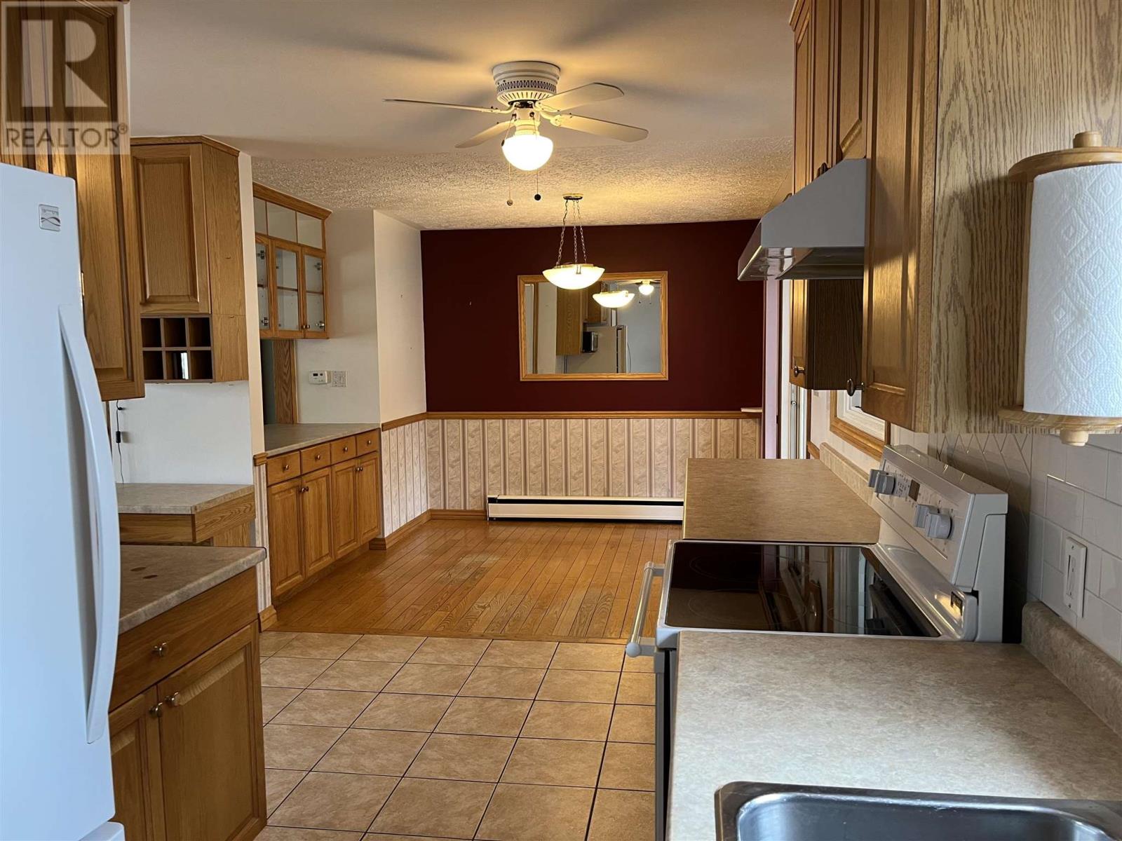 Photo 2 of 277 Mcnabb St, Sault Ste Marie ON