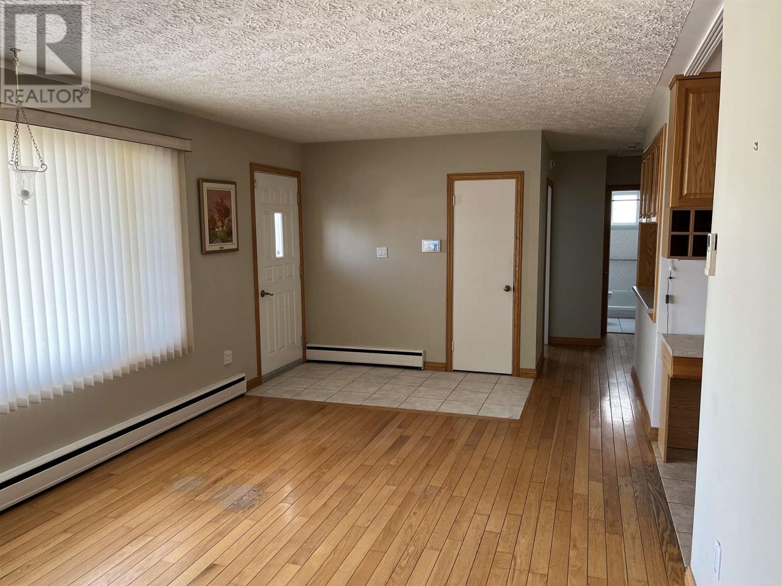 Photo 3 of 277 Mcnabb St, Sault Ste Marie ON