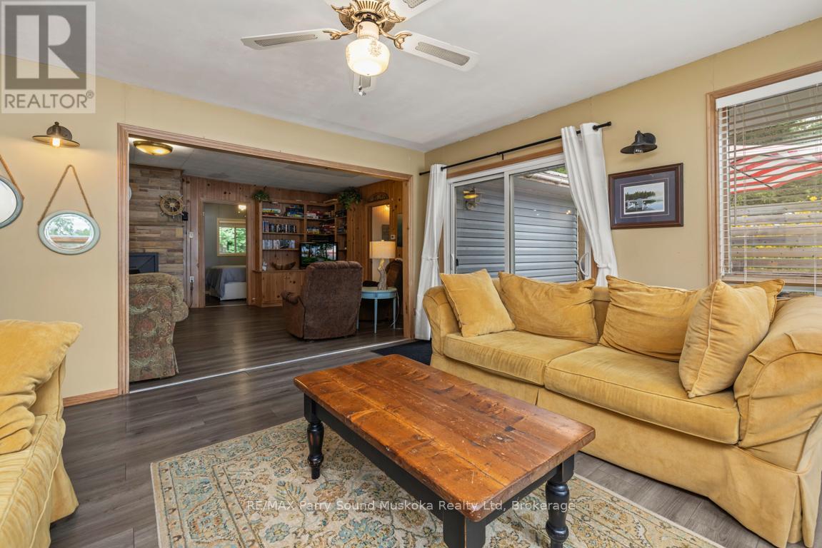 Photo 16 of 4 Mckechnie Road S, Seguin ON