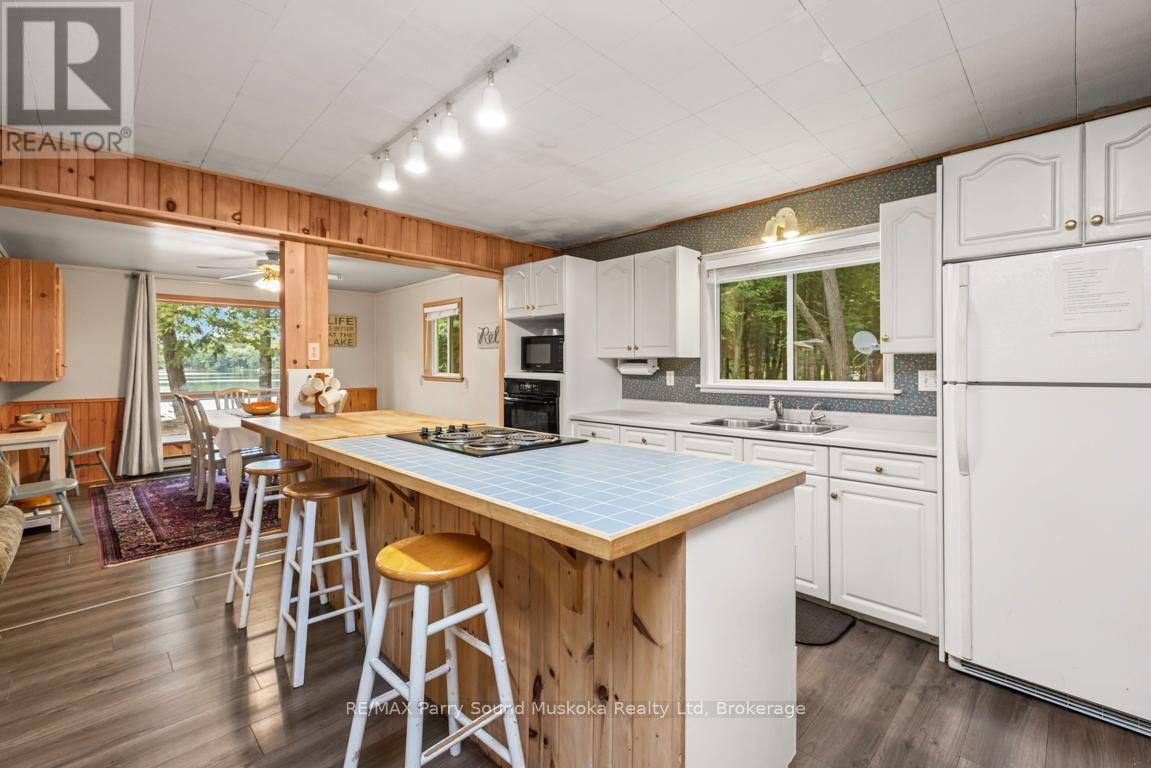 Photo 8 of 4 Mckechnie Road S, Seguin ON