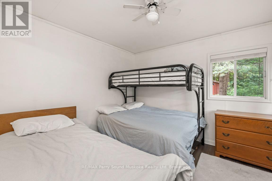 Photo 36 of 4 Mckechnie Road S, Seguin ON