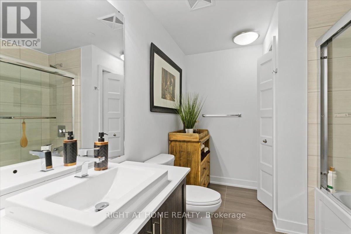 Photo 8 of 907 200 Inlet Private, Ottawa ON