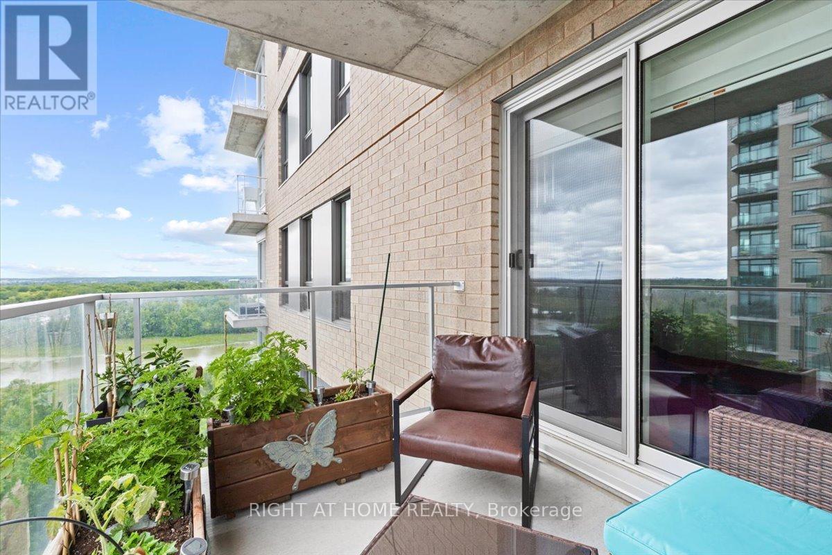 Photo 4 of 907 200 Inlet Private, Ottawa ON