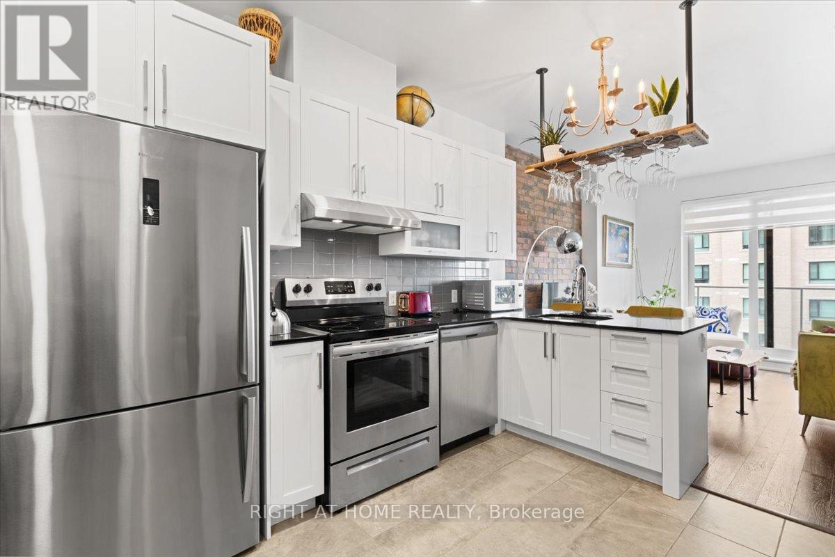 Photo 14 of 907 200 Inlet Private, Ottawa ON
