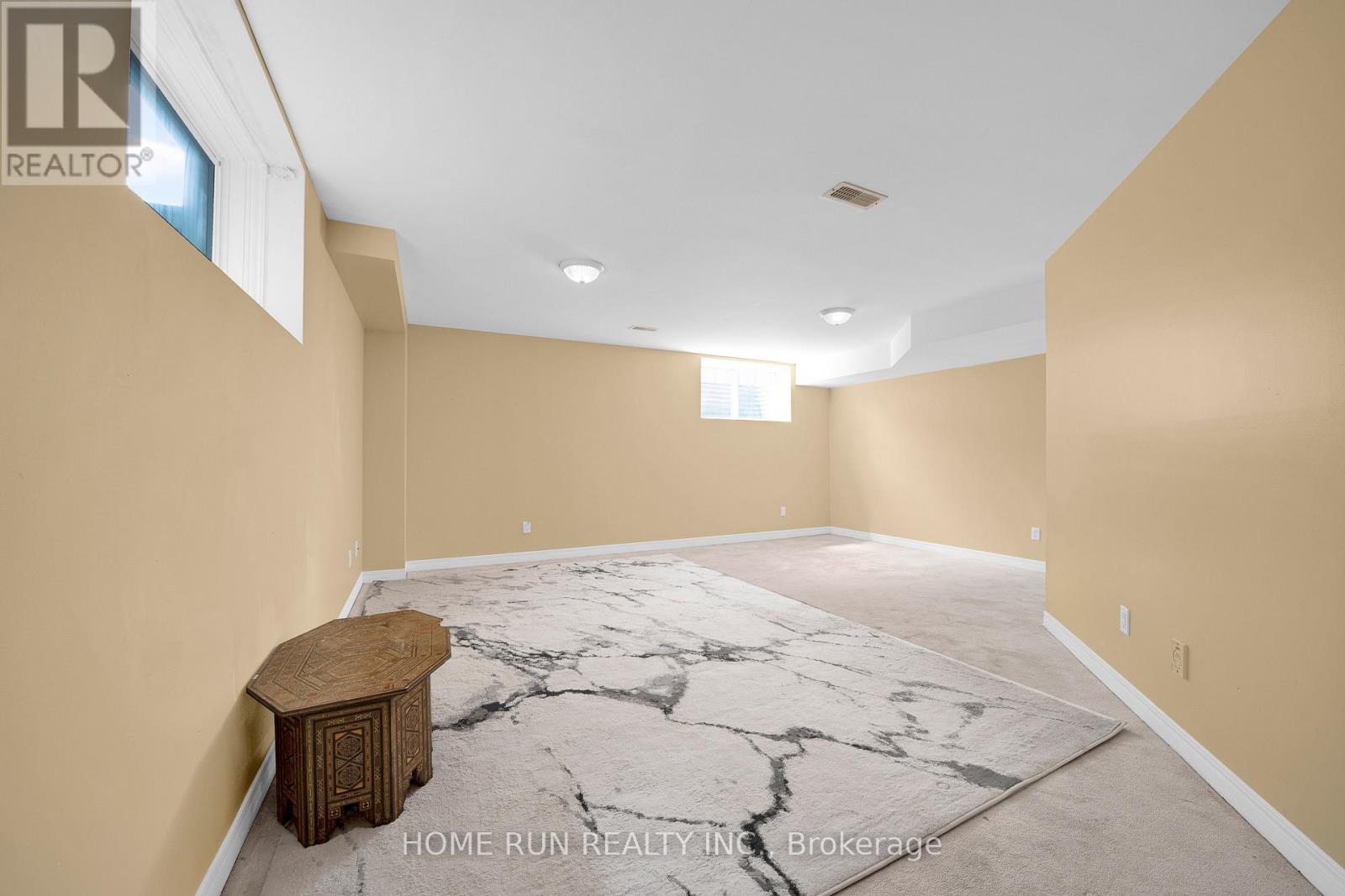 Photo 2 of 310 Parkin Circle, Ottawa ON