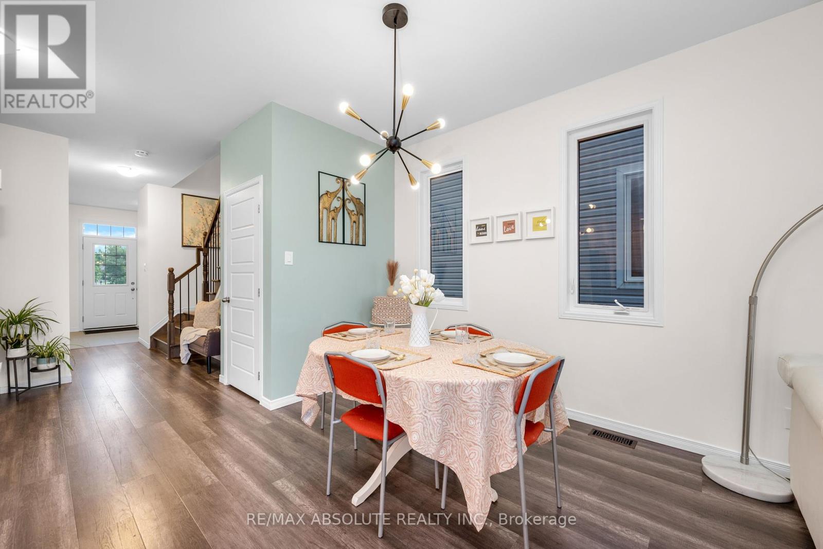 Photo 30 of 302 Haliburton Heights, Ottawa ON