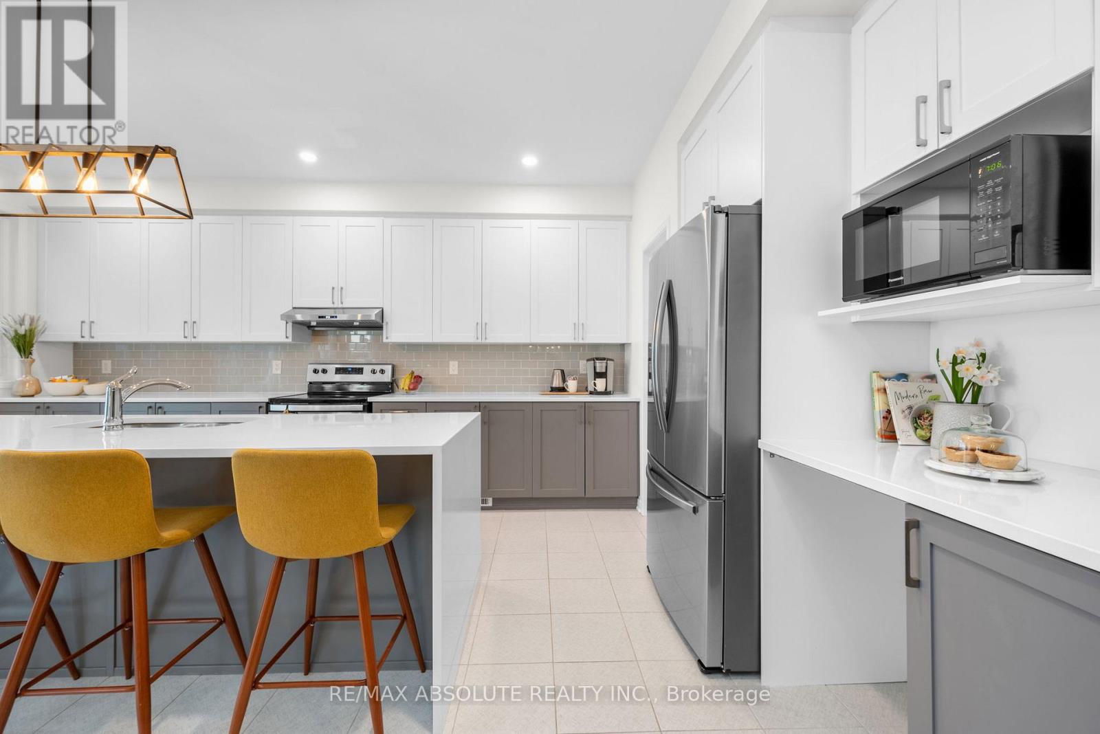 Photo 26 of 302 Haliburton Heights, Ottawa ON