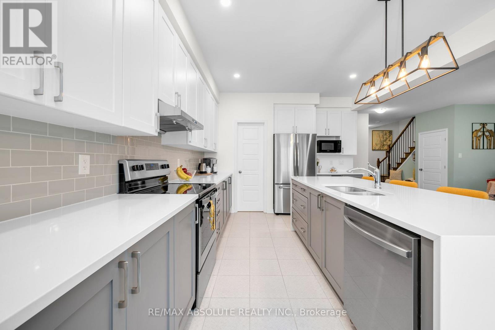 Photo 47 of 302 Haliburton Heights, Ottawa ON