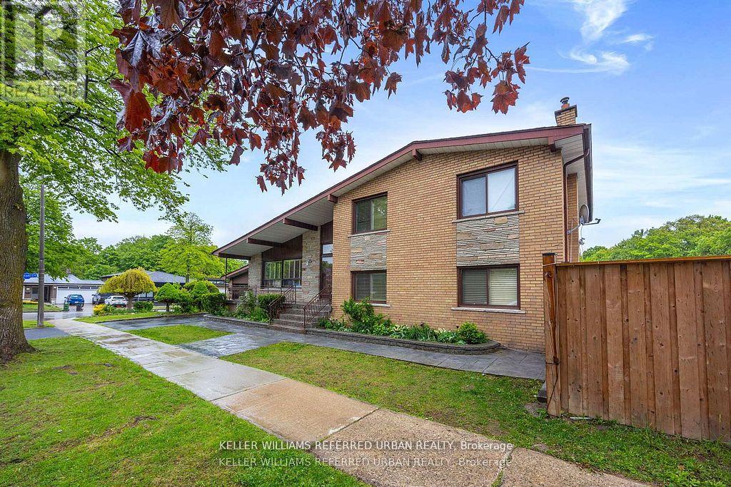 Photo 2 of 12 Eldorado Court, Toronto ON