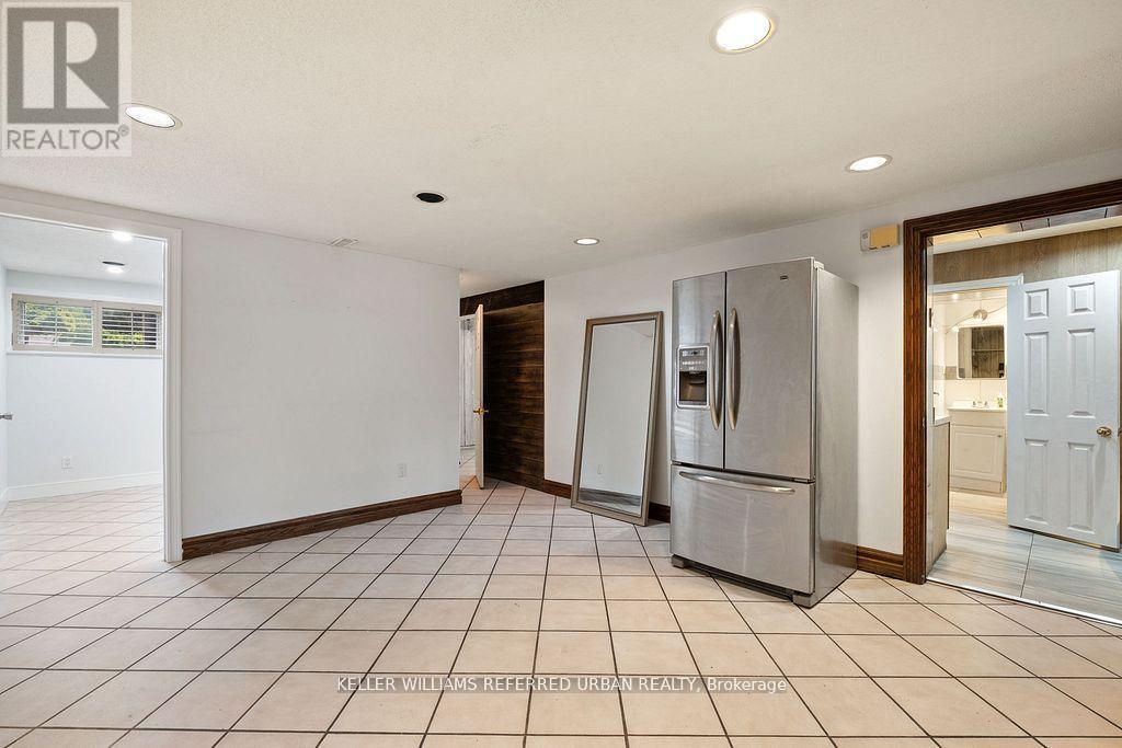 Photo 6 of 12 Eldorado Court, Toronto ON