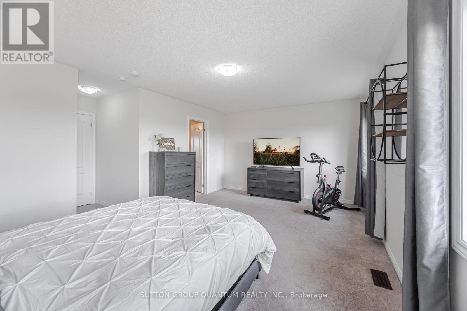 Photo 16 of 11 Cosbury Lane, Caledon ON