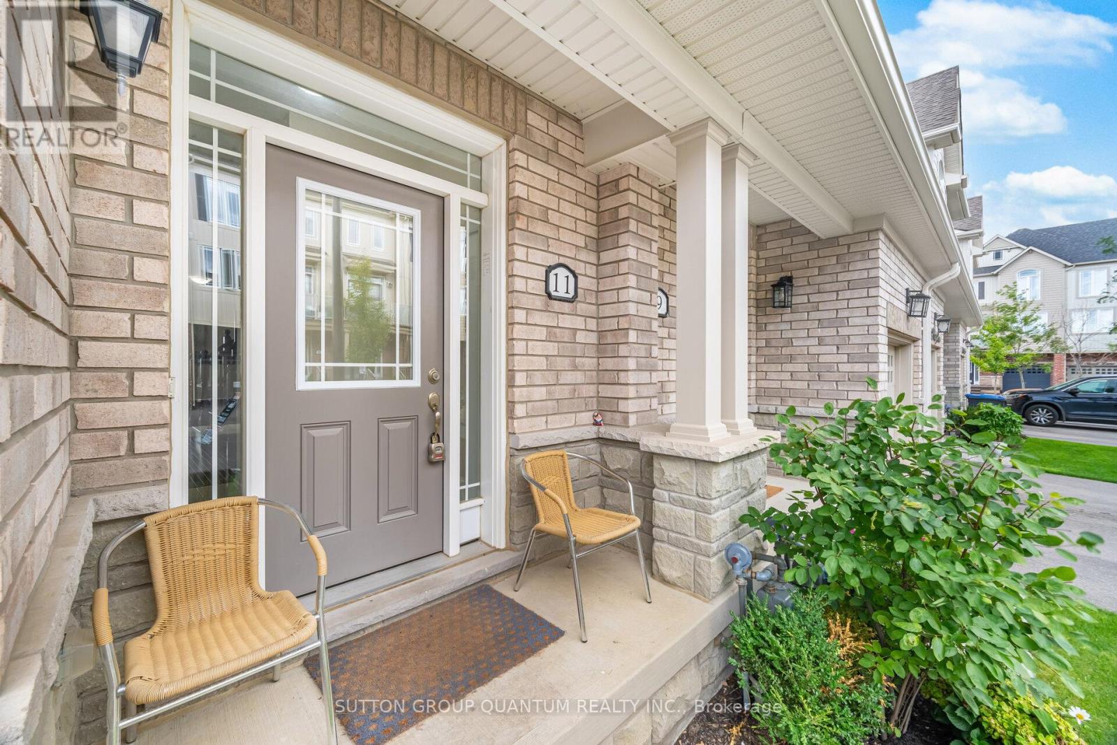 Photo 3 of 11 Cosbury Lane, Caledon ON
