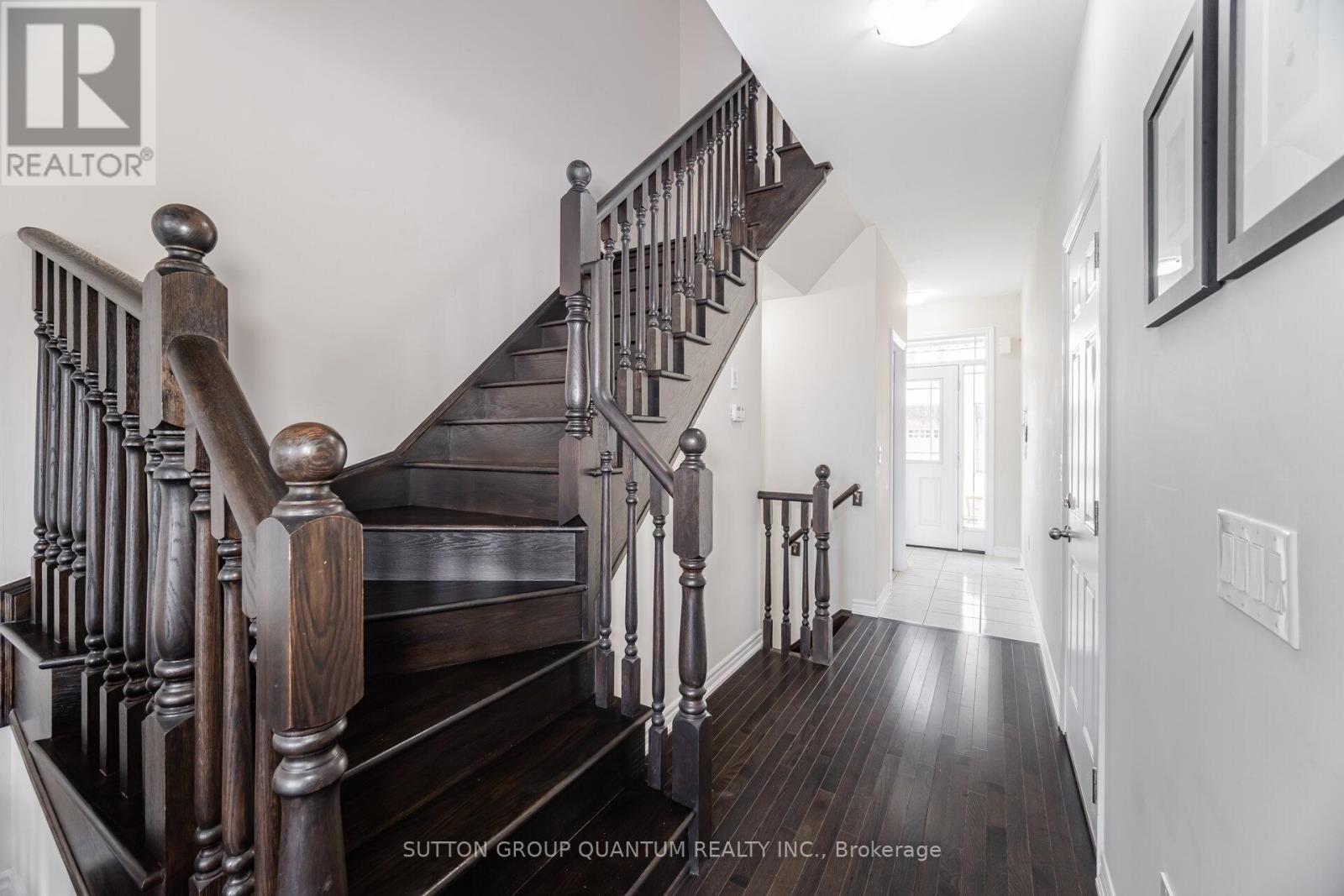 Photo 5 of 11 Cosbury Lane, Caledon ON