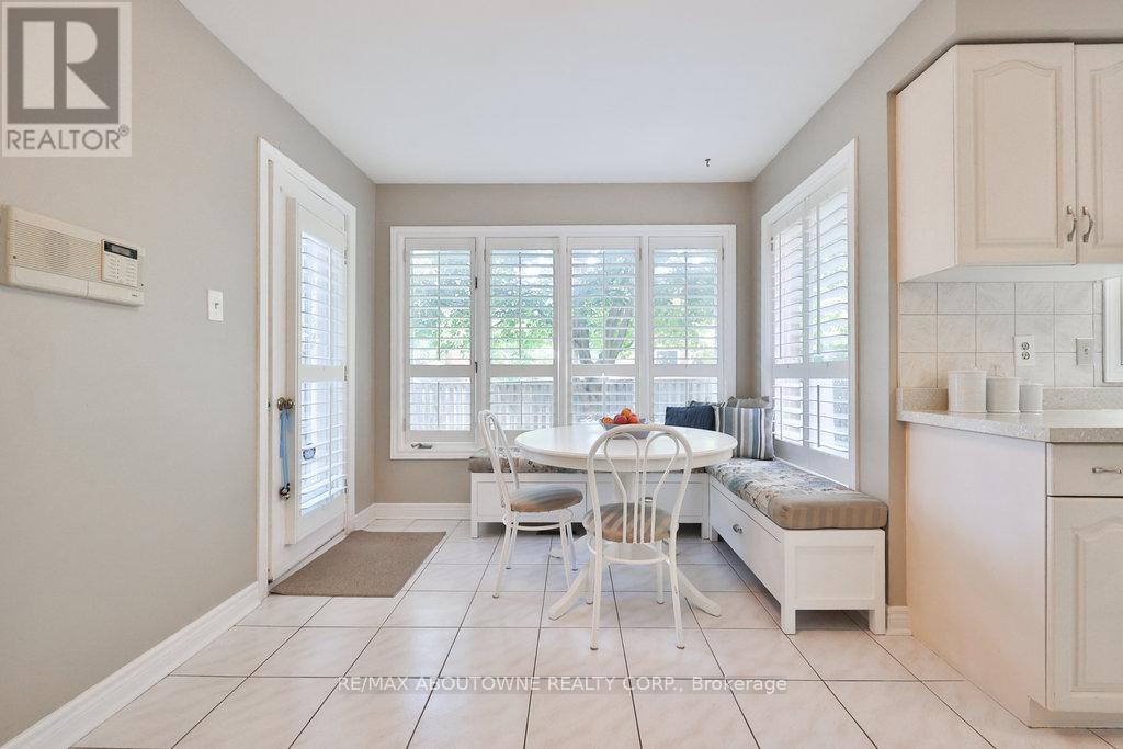 Photo 27 of 542 Hambling Court, Burlington ON