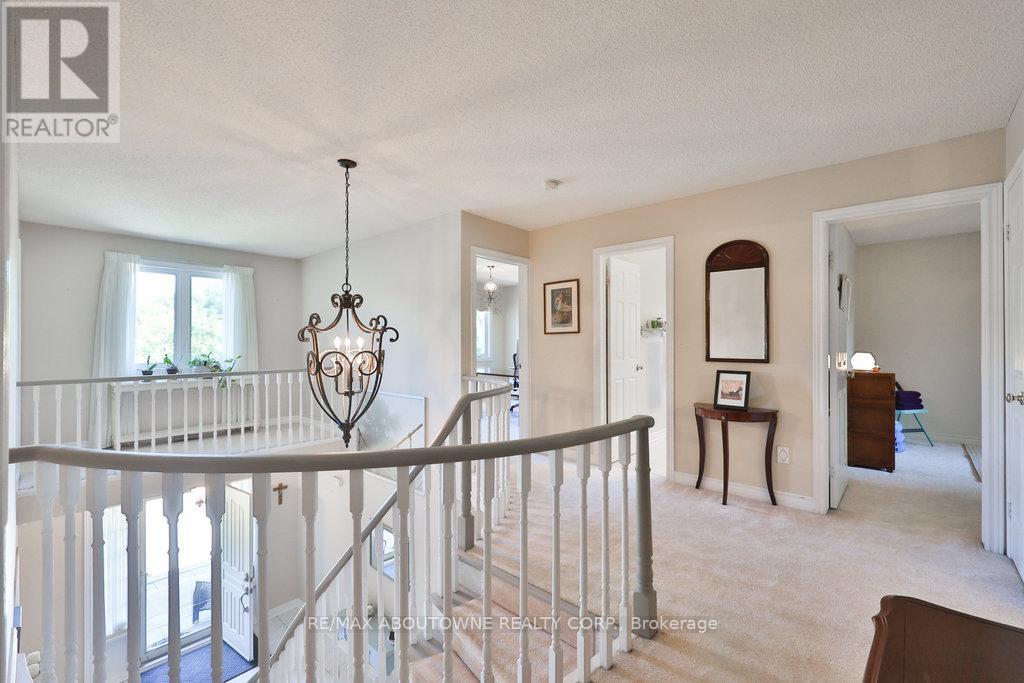 Photo 41 of 542 Hambling Court, Burlington ON