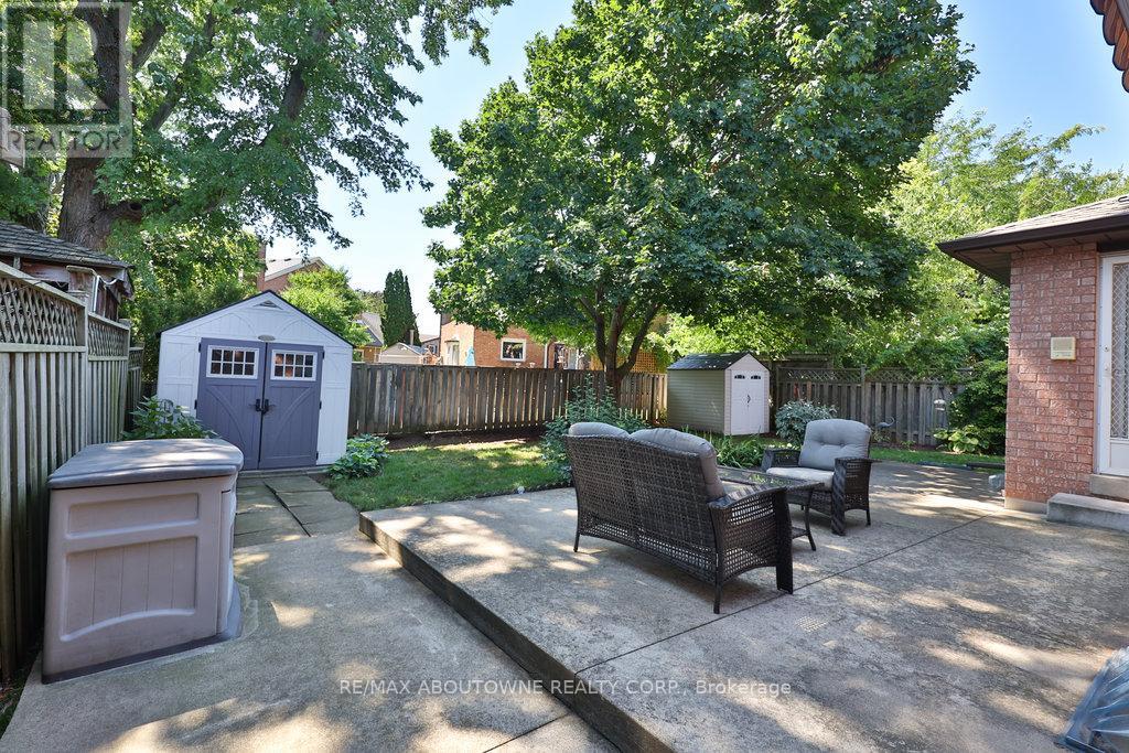 Photo 49 of 542 Hambling Court, Burlington ON