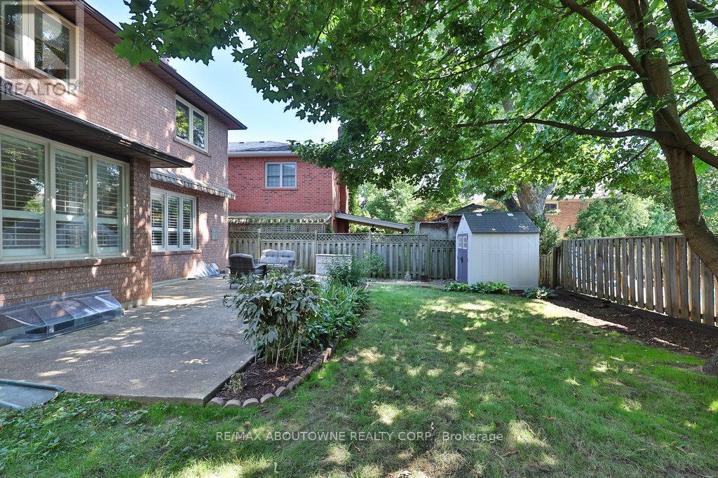 Photo 31 of 542 Hambling Court, Burlington ON