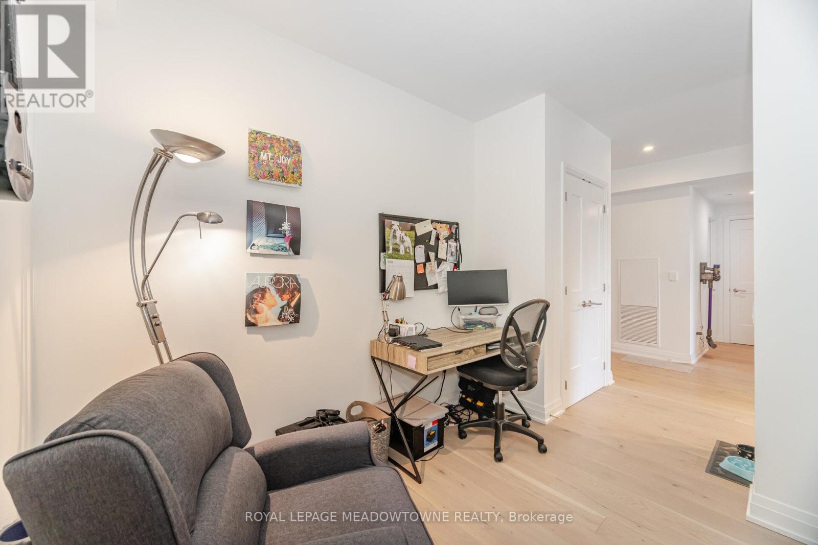 Photo 32 of 307 21 Park Street E, Mississauga ON
