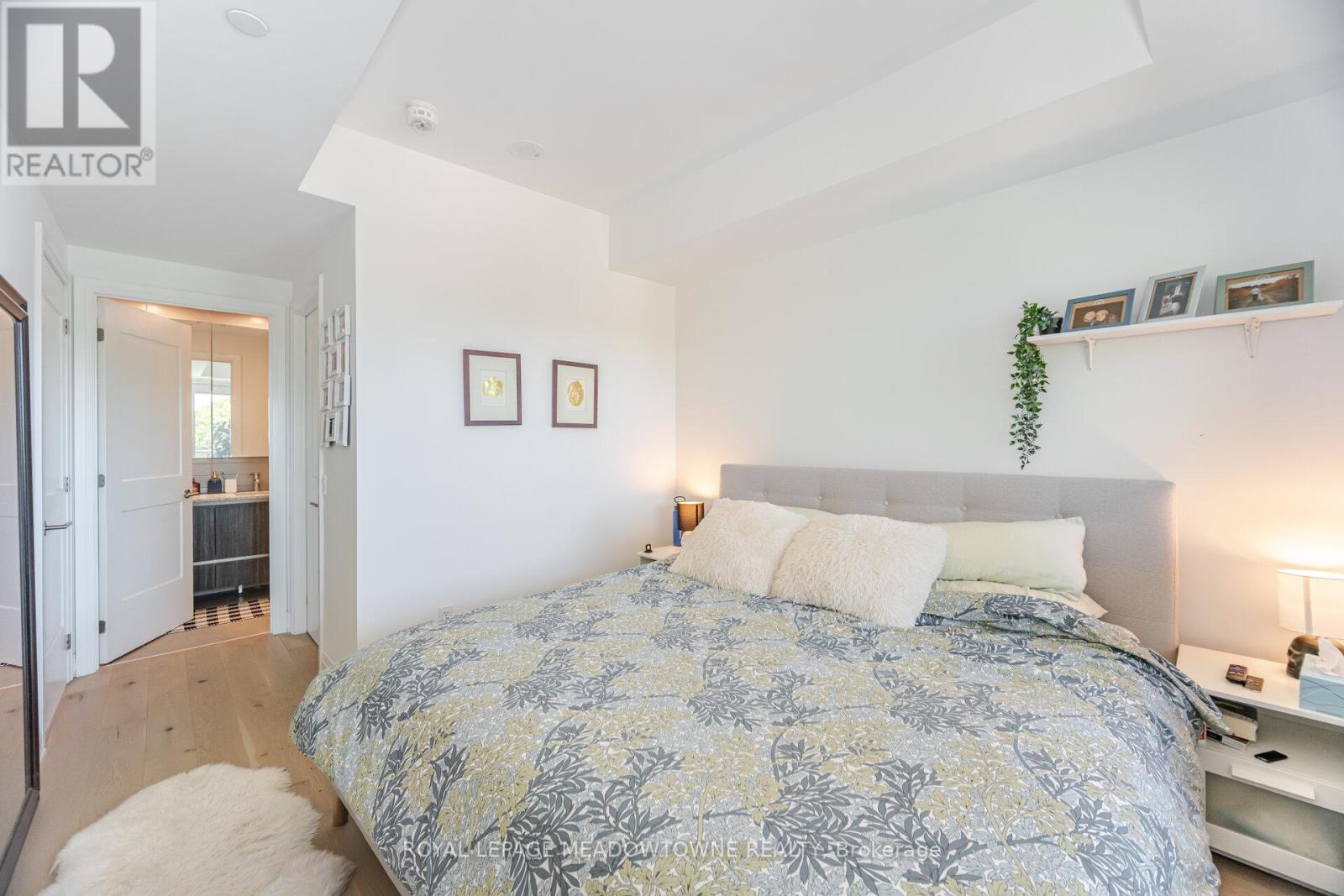 Photo 26 of 307 21 Park Street E, Mississauga ON