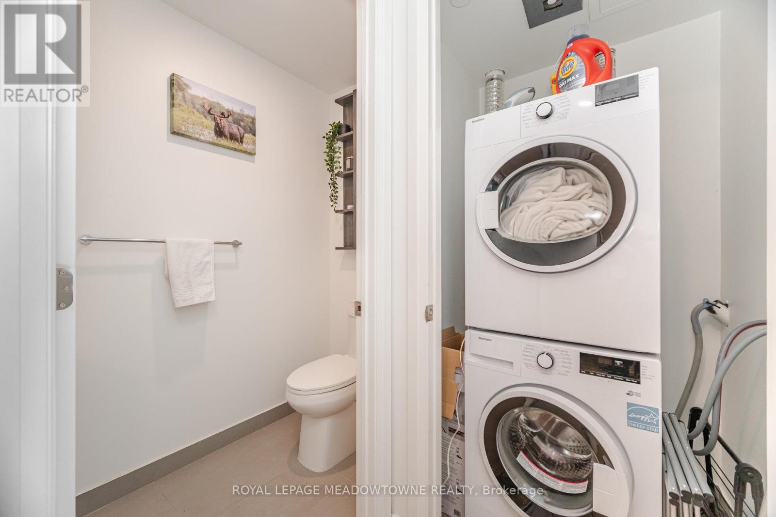 Photo 22 of 307 21 Park Street E, Mississauga ON