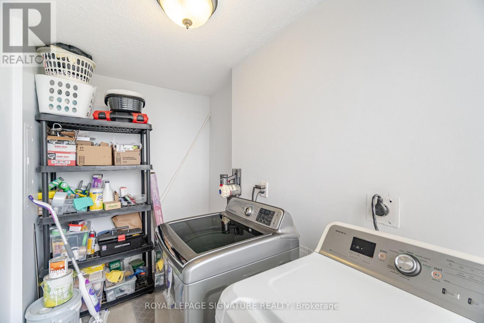 Photo 9 of 1003 3170 Kirwin Avenue, Mississauga ON