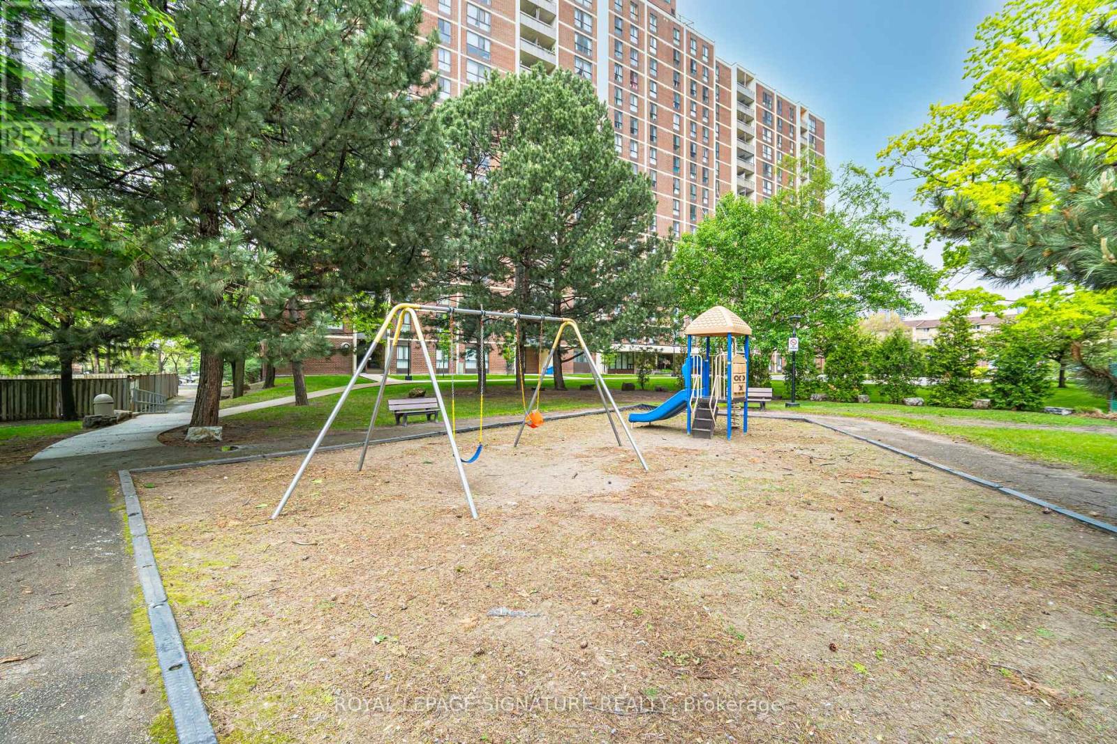Photo 23 of 1003 3170 Kirwin Avenue, Mississauga ON