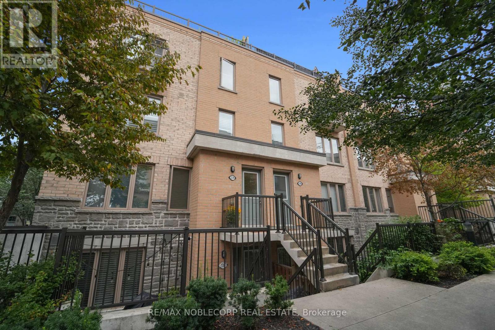 Photo 4 of 239 13 Foundry Avenue, Toronto ON