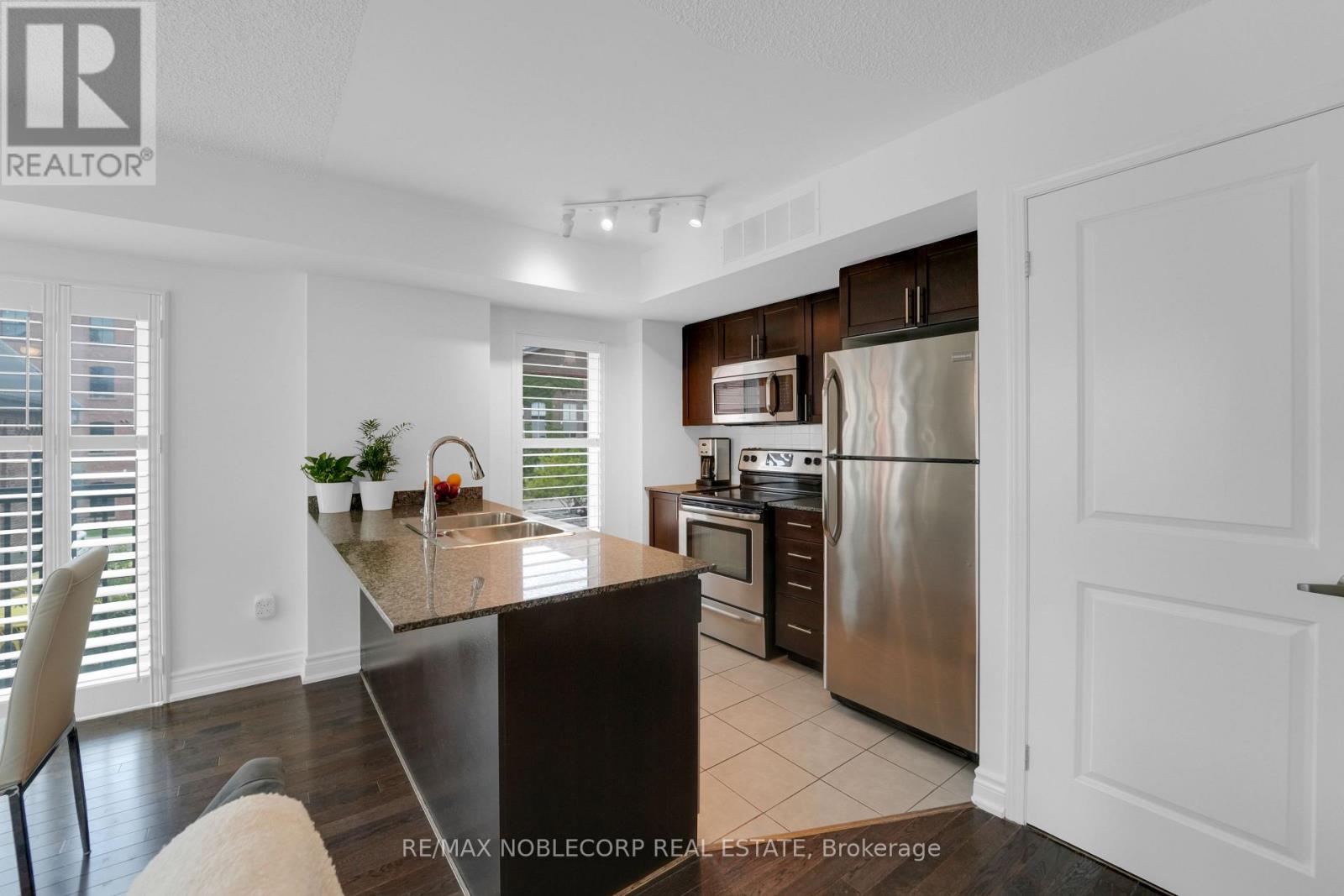 Photo 38 of 239 13 Foundry Avenue, Toronto ON