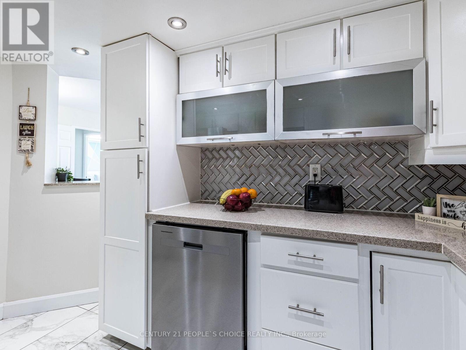 Photo 4 of 1805 4470 Tucana Court, Mississauga ON