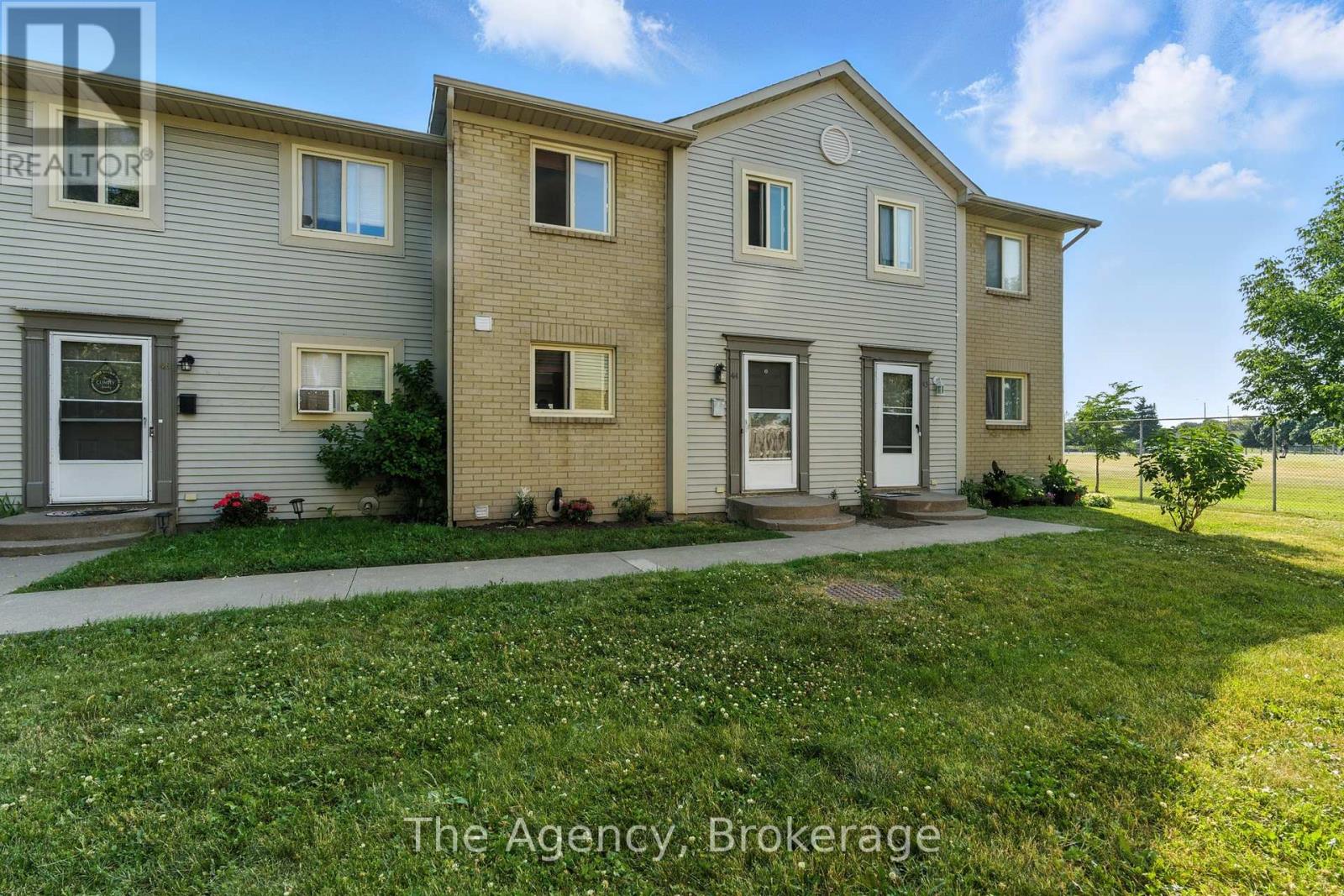 Photo 3 of 44 65 Dorchester Boulevard, St Catharines ON
