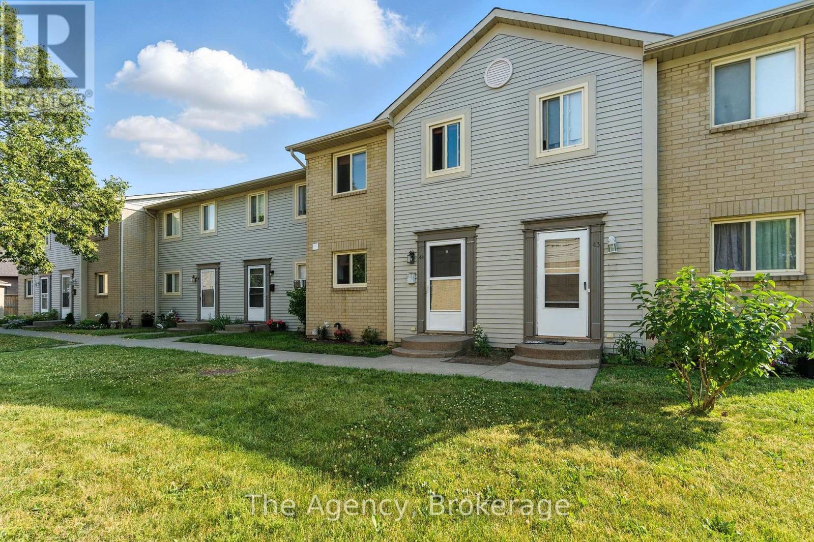 Photo 29 of 44 65 Dorchester Boulevard, St Catharines ON