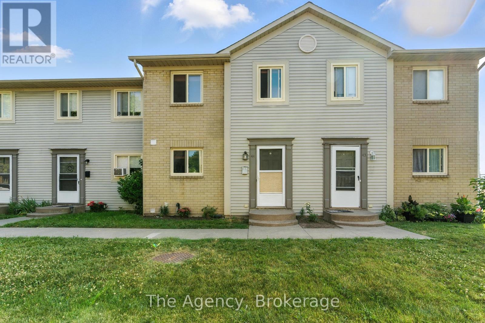 Photo 17 of 44 65 Dorchester Boulevard, St Catharines ON