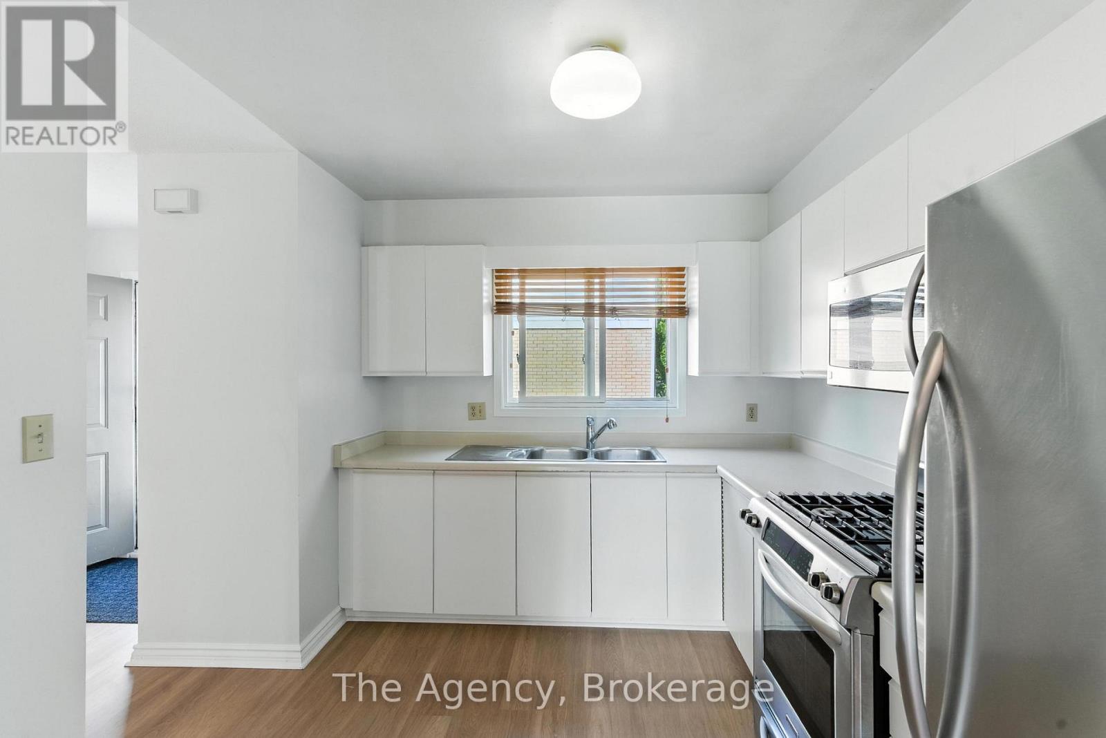 Photo 21 of 44 65 Dorchester Boulevard, St Catharines ON
