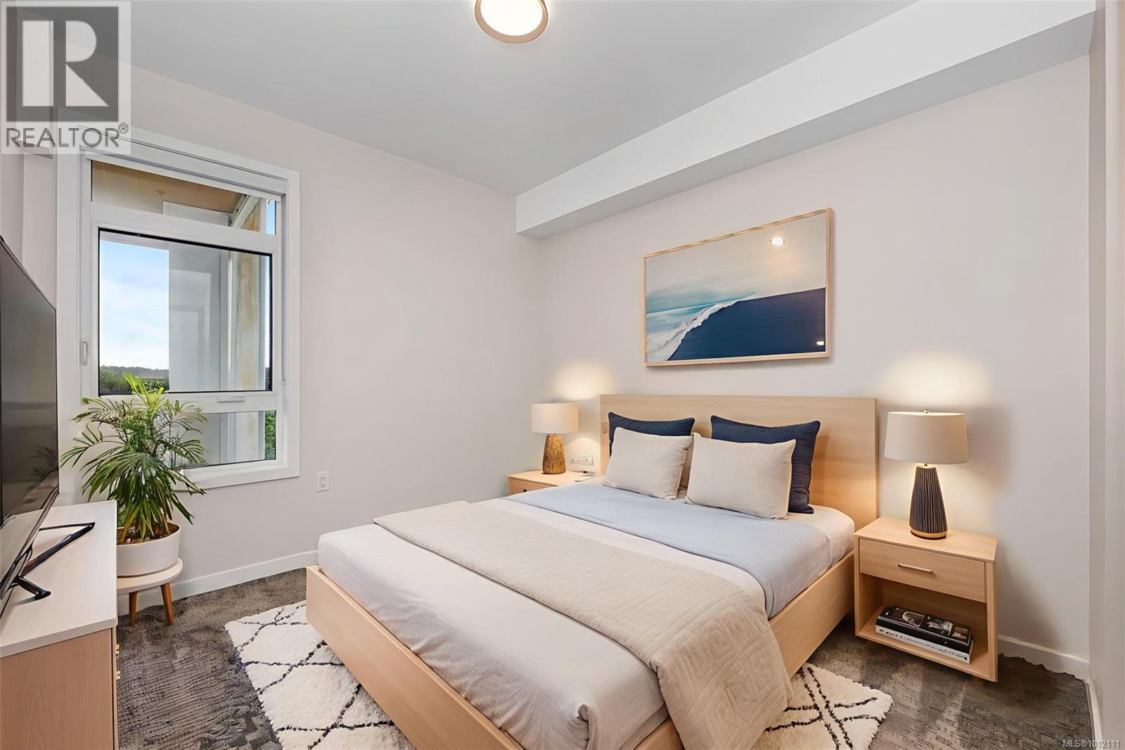 Photo 12 of 603 881 Short St, Saanich BC