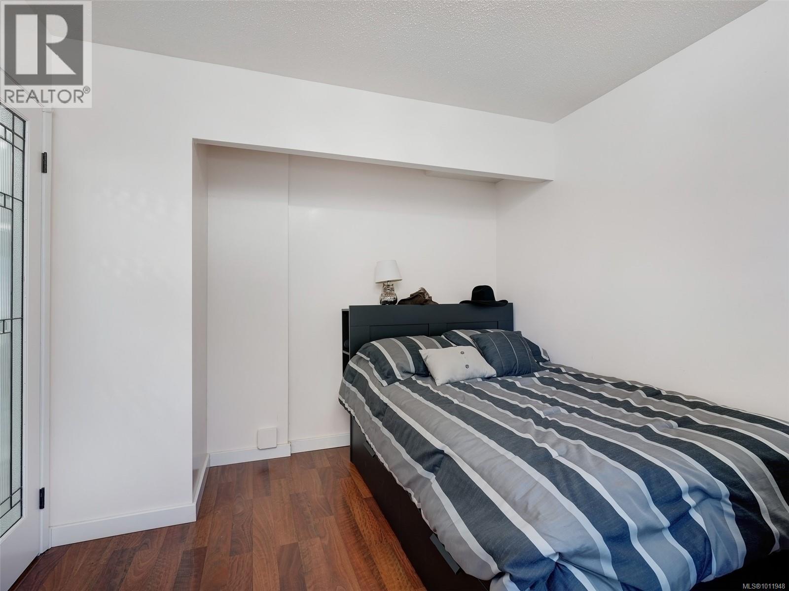 5 6110 Seabroom Road, Sooke