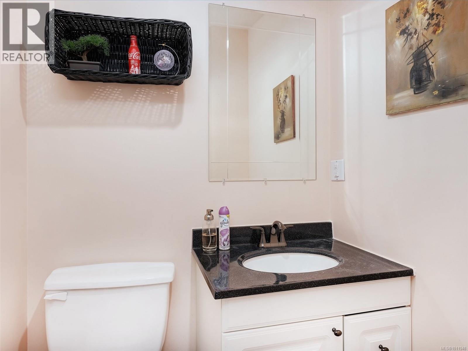 5 6110 Seabroom Road, Sooke