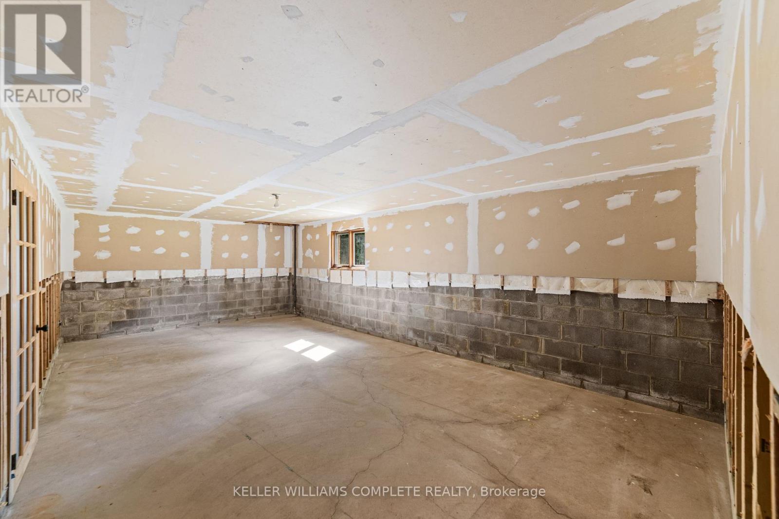 Photo 3 of 1744 6th Con Road W, Hamilton ON