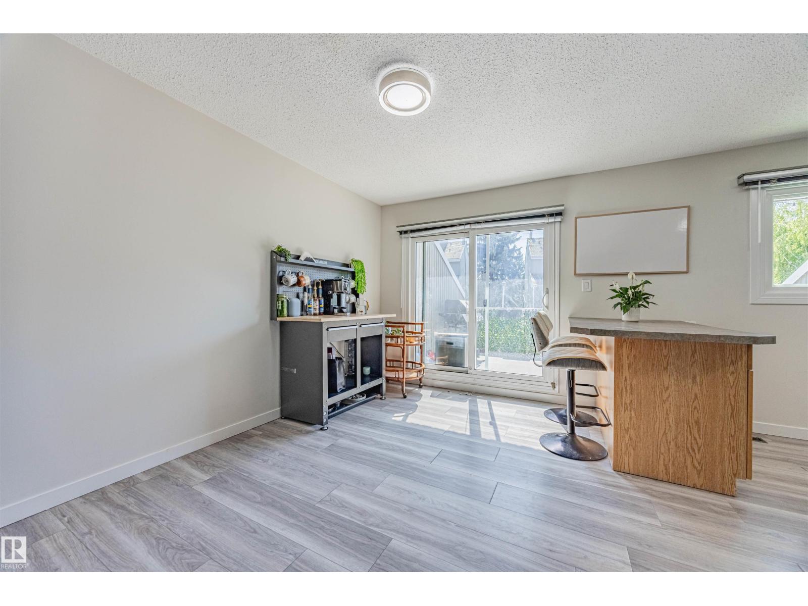 Photo 31 of 3044 108 St Nw, Edmonton AB