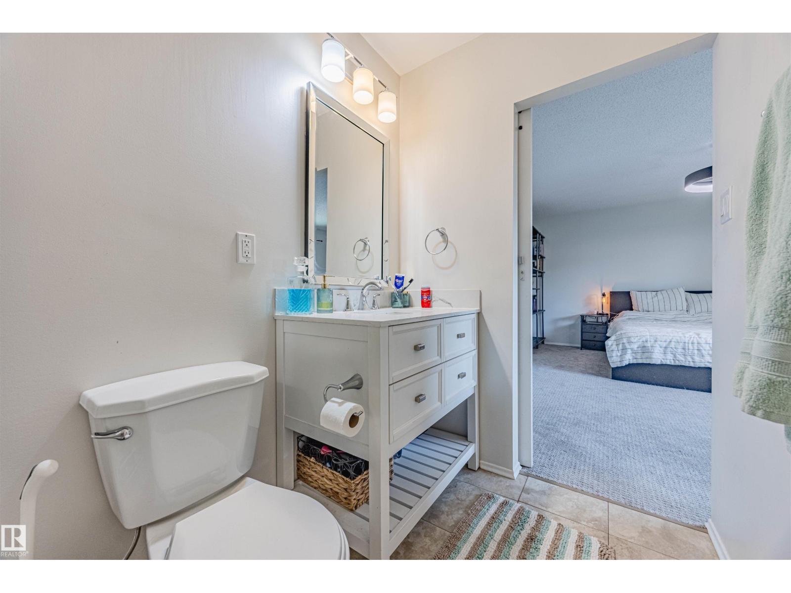 Photo 6 of 3044 108 St Nw, Edmonton AB