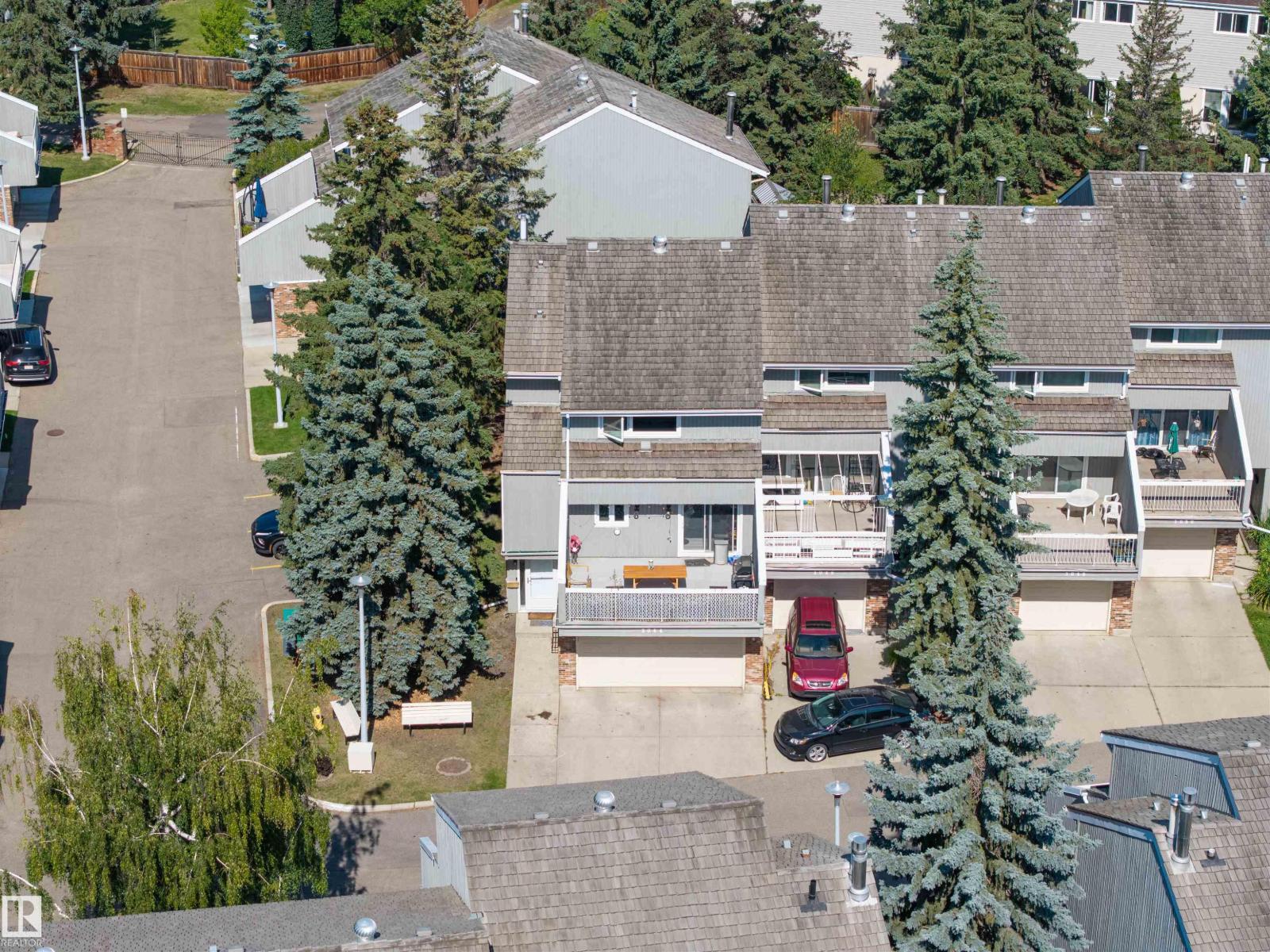 Photo 38 of 3044 108 St Nw, Edmonton AB