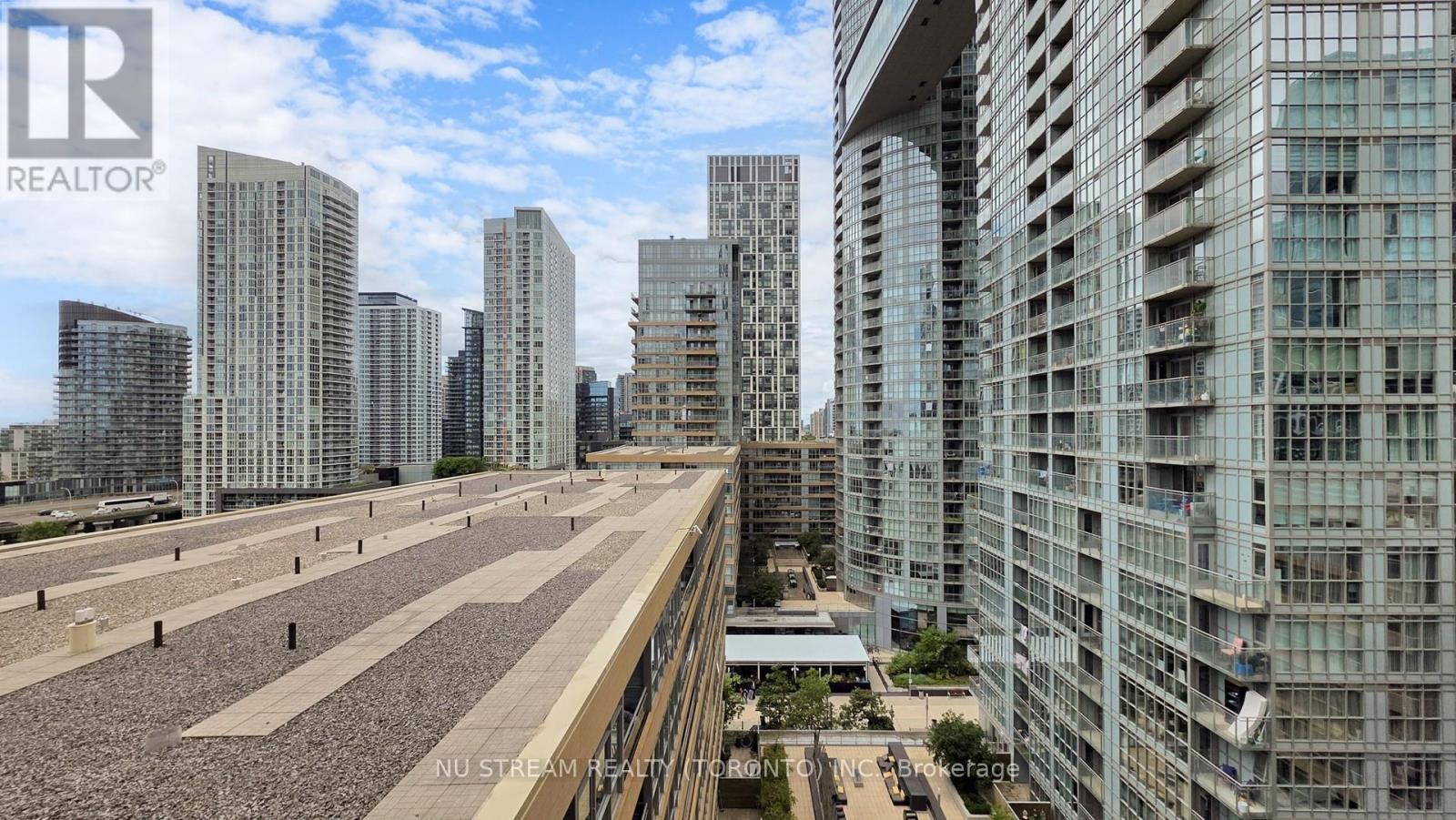 Photo 22 of 1201 10 Capreol Court, Toronto ON