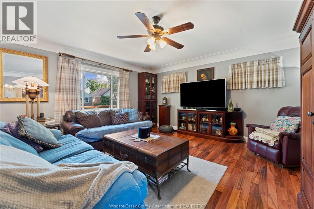 Photo 1 of 2609 Alexis Avenue, Windsor ON