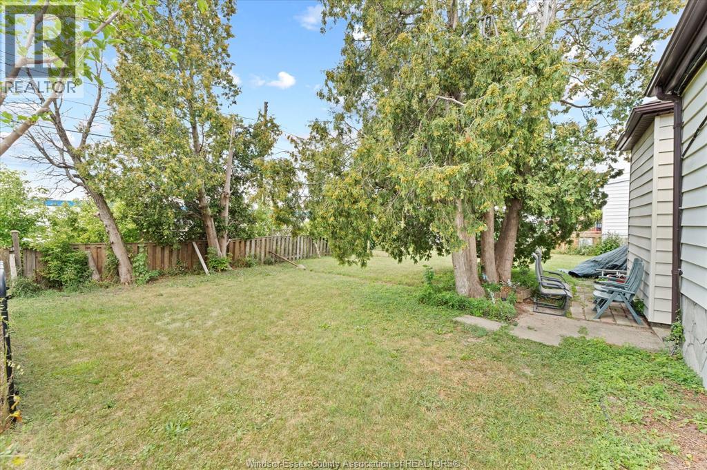Photo 14 of 2609 Alexis Avenue, Windsor ON
